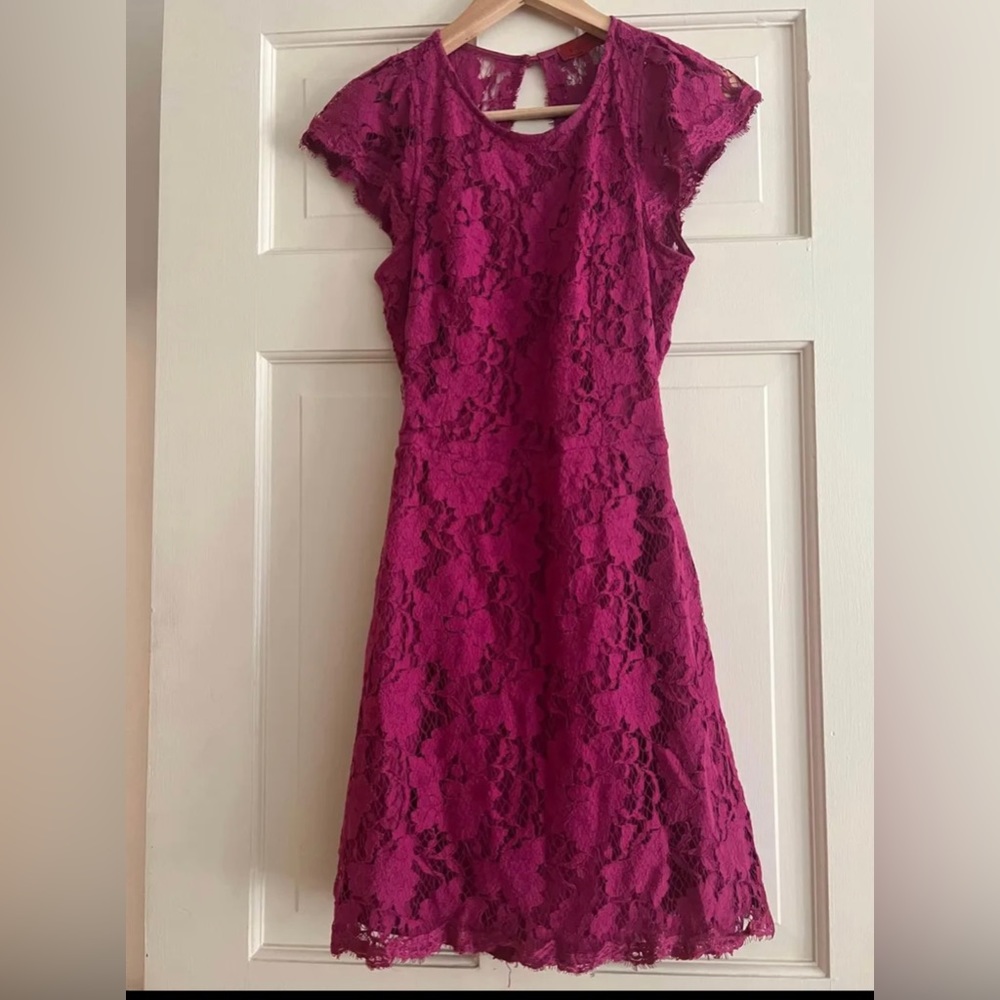 Fuschia lace backless dress